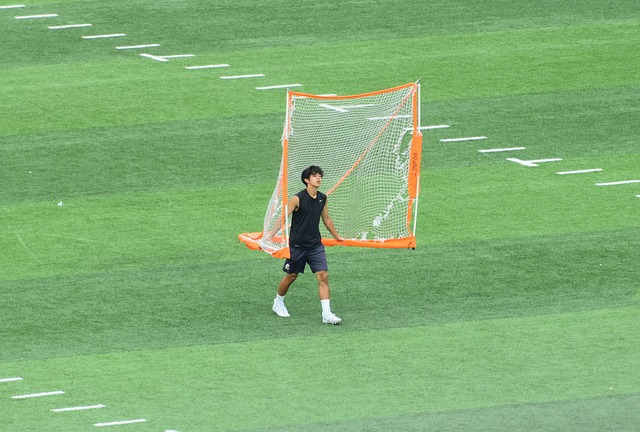 场边紧张咬